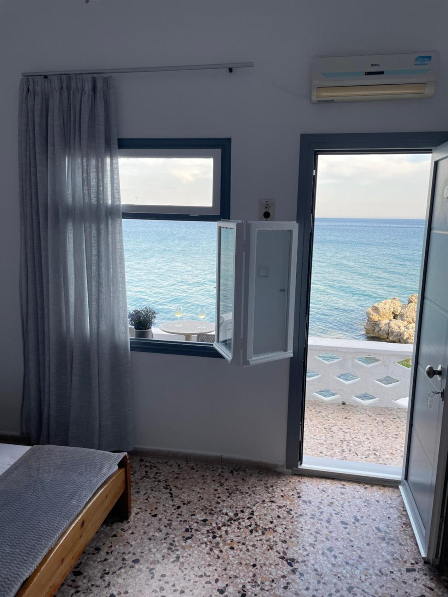 Chrisopetro Rooms Marathókampos Екстериор снимка