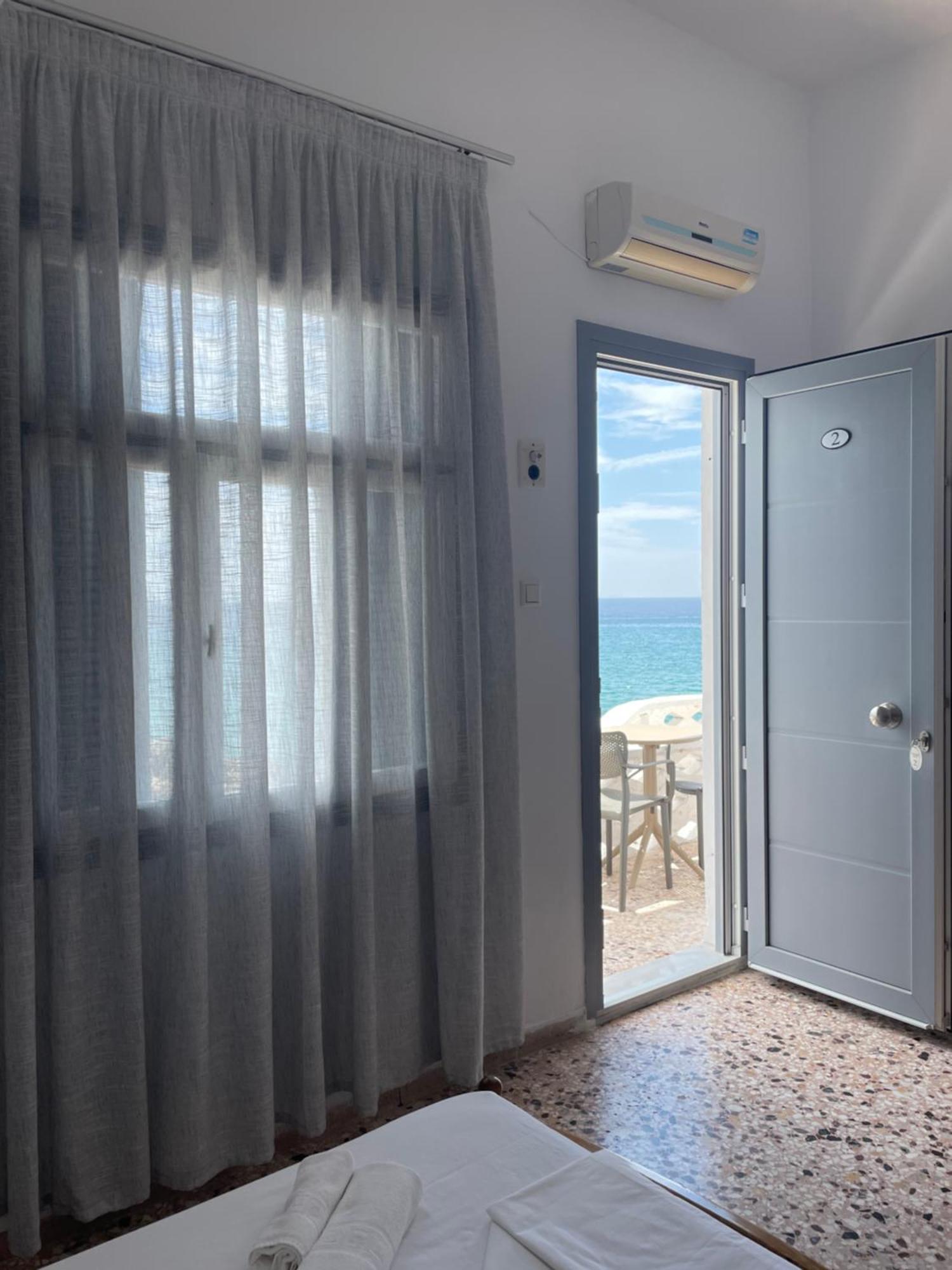 Chrisopetro Rooms Marathókampos Екстериор снимка